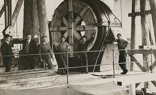 DocPictures/66MA-14_levage-d-un-stator_A-Verdy_Bedous.jpg
