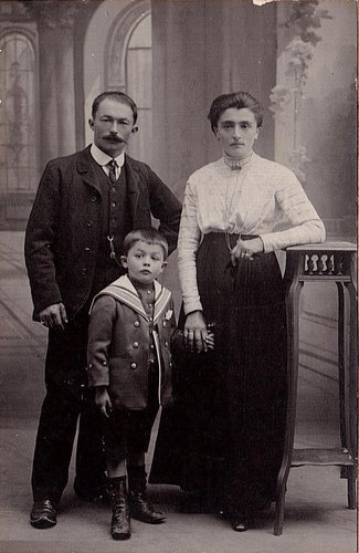 DocPictures/Charles_Carrere_sa_femme_son_fils_Jacques_Orcun_20.jpg