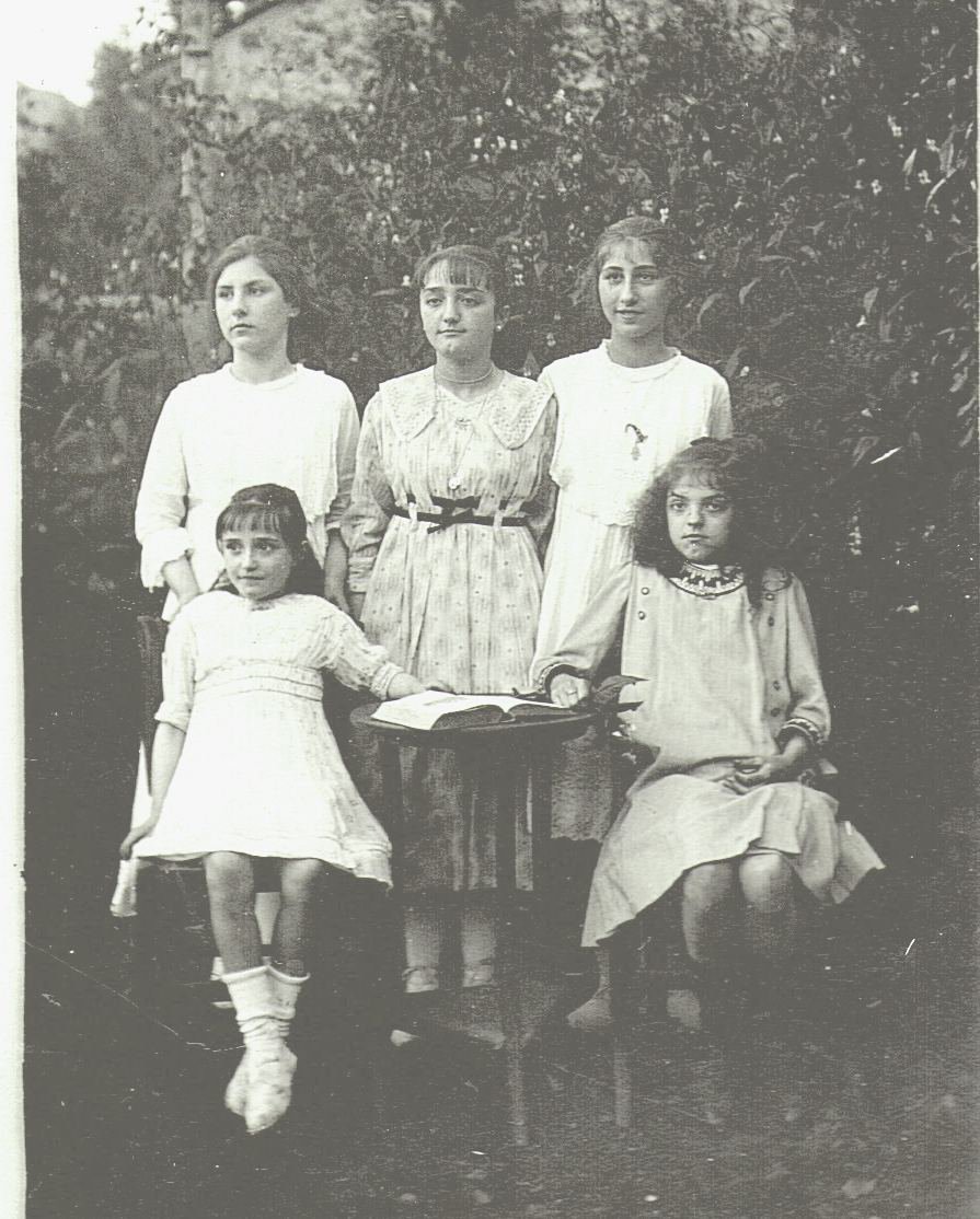 DocPictures/Famille_Carles_Pretou.jpg
