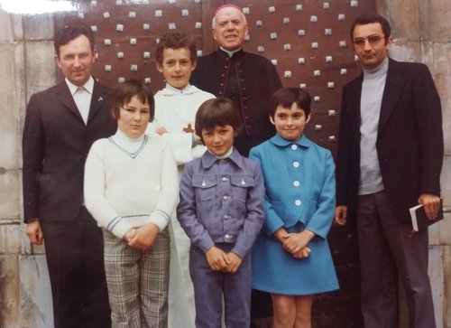 DocPictures/Moulia-communion.jpg
